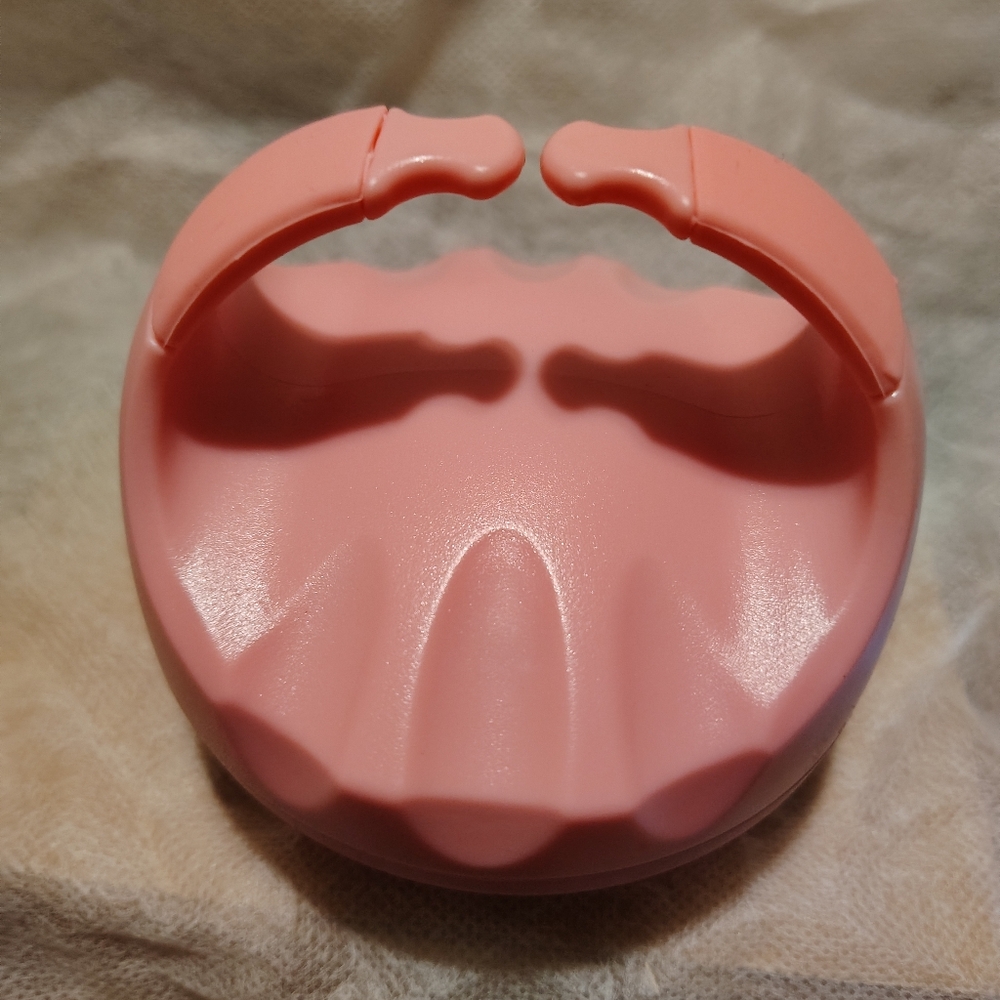 Pink scalp massager - Picture 2 of 3